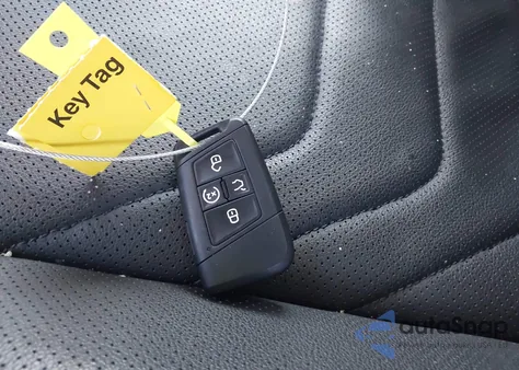 2024 Volkswagen Jetta 1.5T Sel z USA, uszkodzony, nr VIN 3VWGM7BU9RM066680